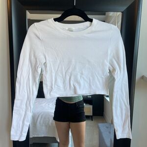 Aritzia Seamless White Ribbed Long Sleeve Crop Top